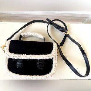 Fashionable YAMANNI Vintage black/beige 
furry mini crossbody bag. Zipper/snap